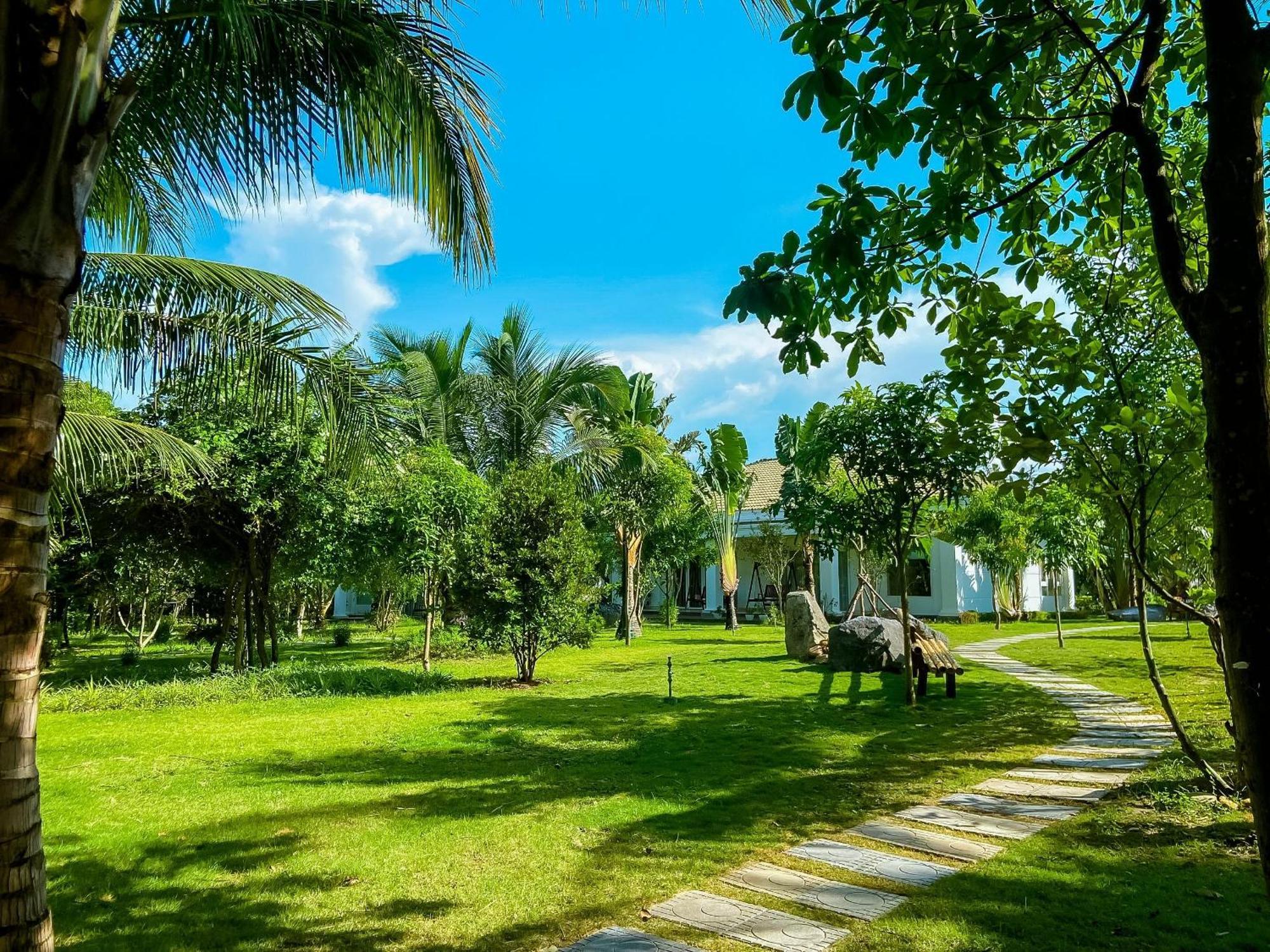 Gold Coast Hotel Resort & Spa Dong Hoi Exterior photo