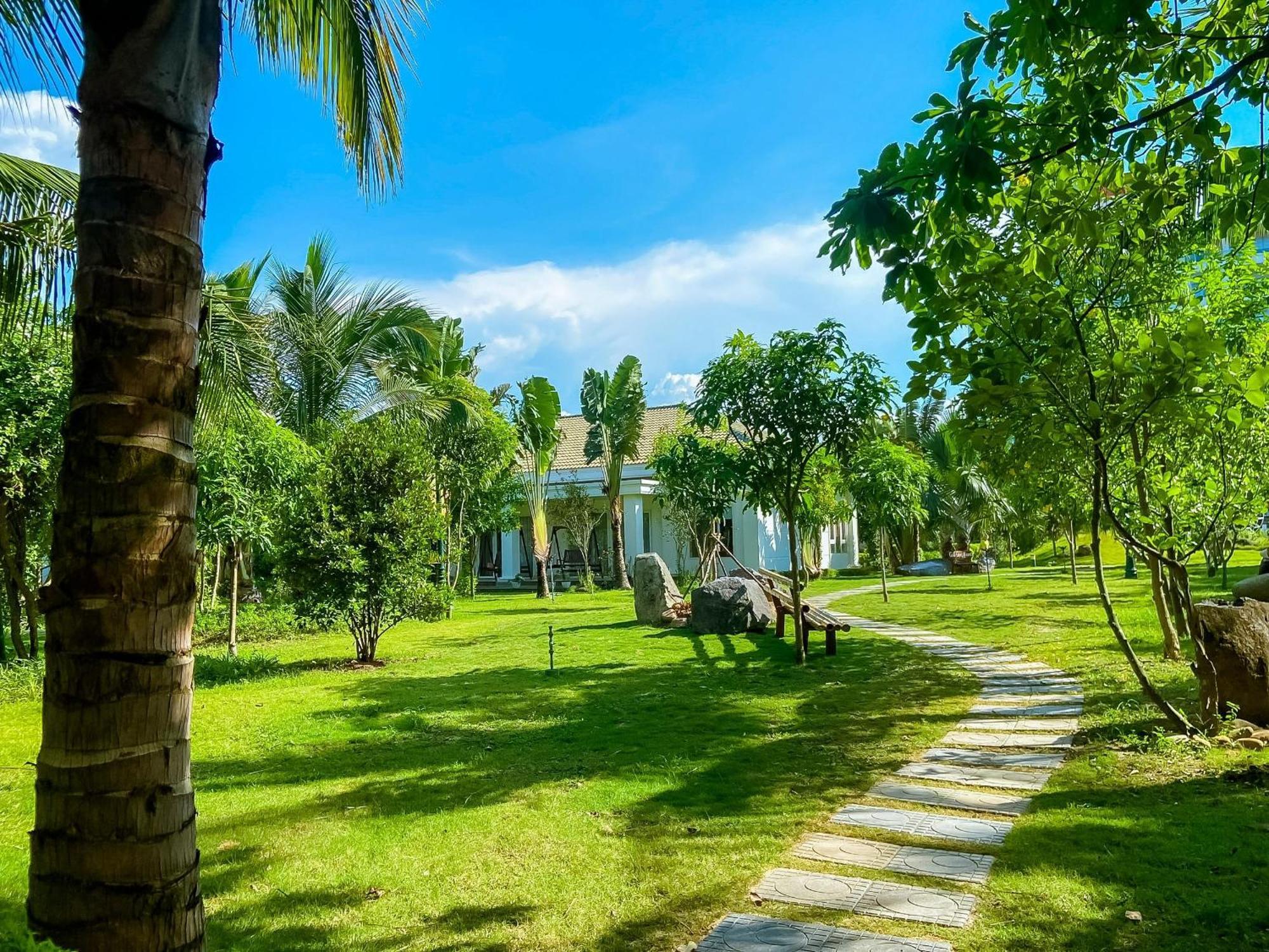 Gold Coast Hotel Resort & Spa Dong Hoi Exterior photo